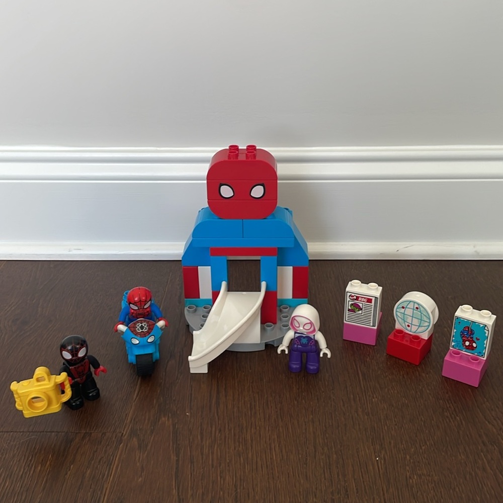 Lego Duplo Spider and friend
